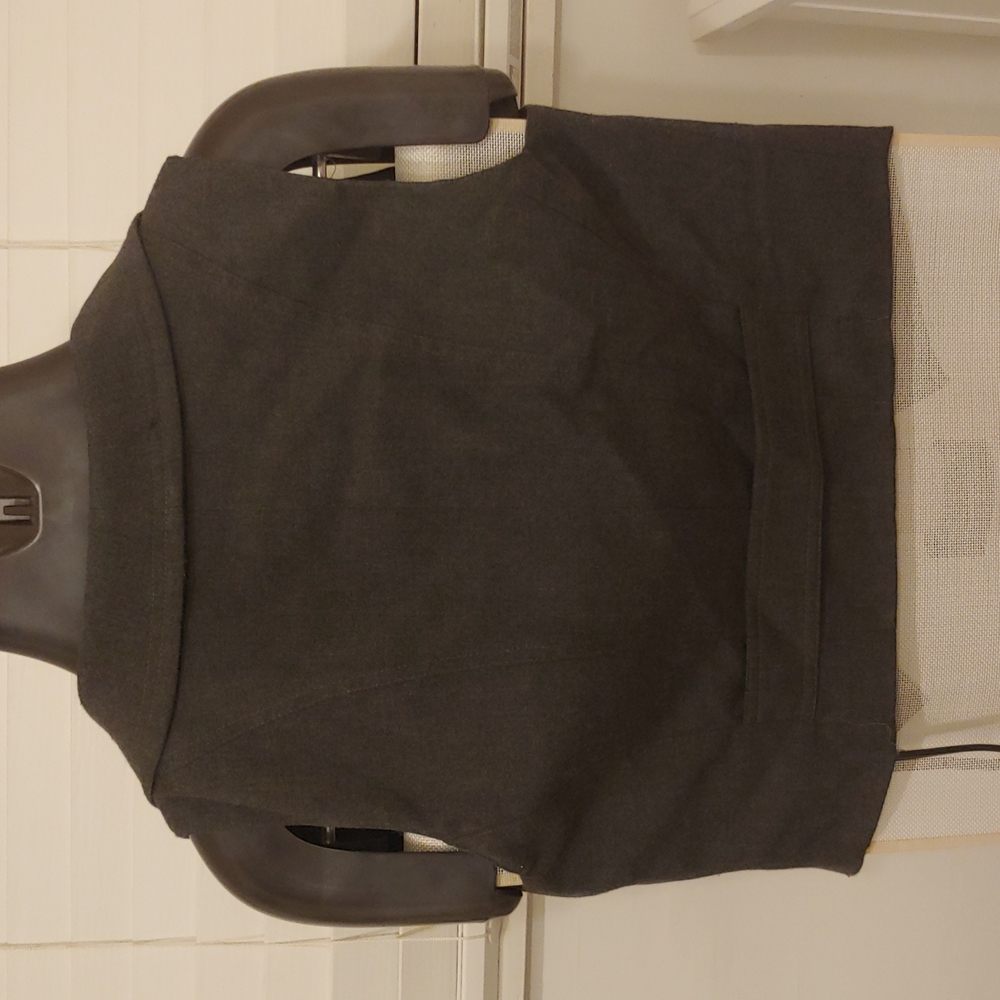 Buttoned vest - Picture 3 of 5